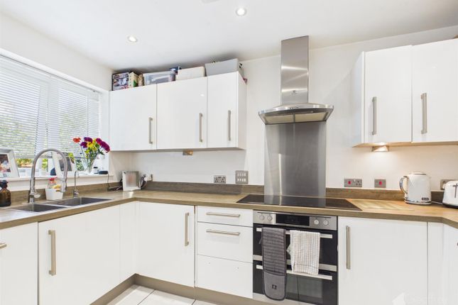 2, Meyrick Mead, Harlow photo 3