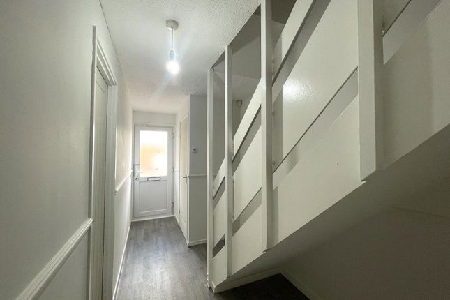 112, Bifield, Peterborough photo 4