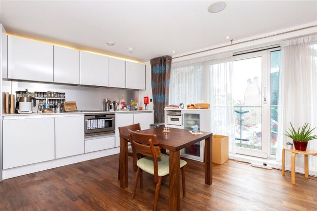 Thumbnail Flat to rent in Islington On The Green, 12A Islington Green, Angel, Islington, London