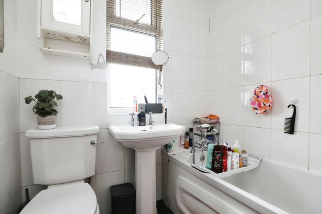 End terrace house for sale in Gregory Avenue, Coventry