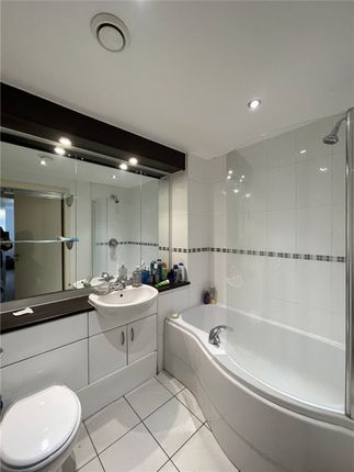 The Hive Apartments, 202, The Masshouse Plaza, Birmingham photo 5