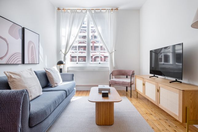 Flat to rent in St. John's Wood, London