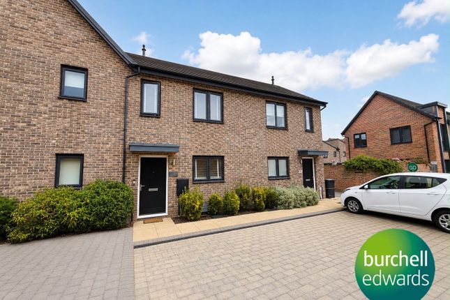 2-bed house on 10, Chesterfield, £1,100/mo