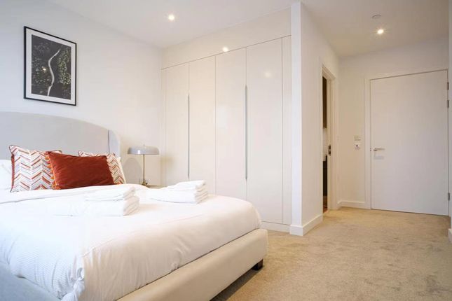 H03C.7.02, Walworth Road, London photo 4