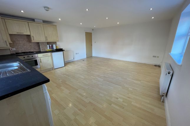 Flat 2, Liverpool photo 3
