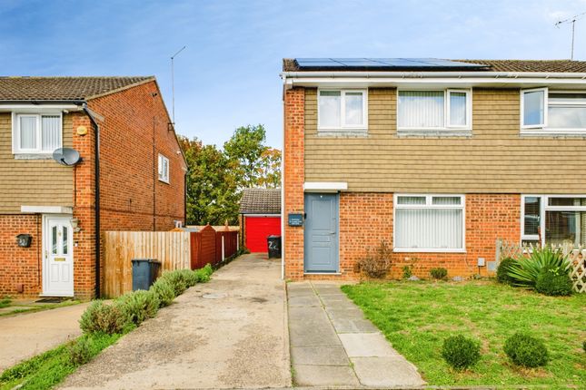 3-bed semi-detached on Cowgill Close, Northampton, £330,000