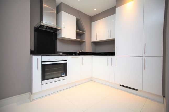 Thumbnail Flat to rent in Little House, Brent Street, Hendon