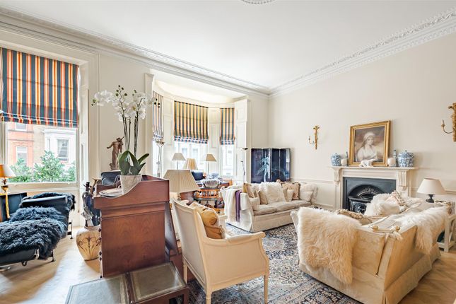 7, Flat B (1st Floor), Bina Gardens, London photo 3