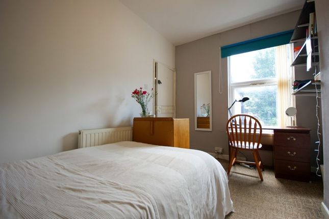 21, Luton Road, Birmingham photo 5