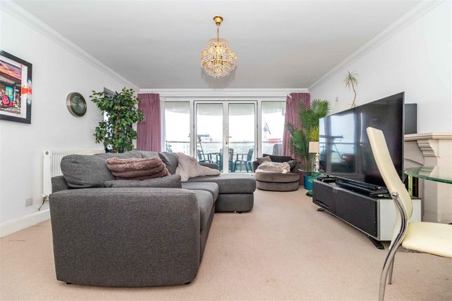Apartment 34, Warnes, Steyne Gardens, Worthing photo 3