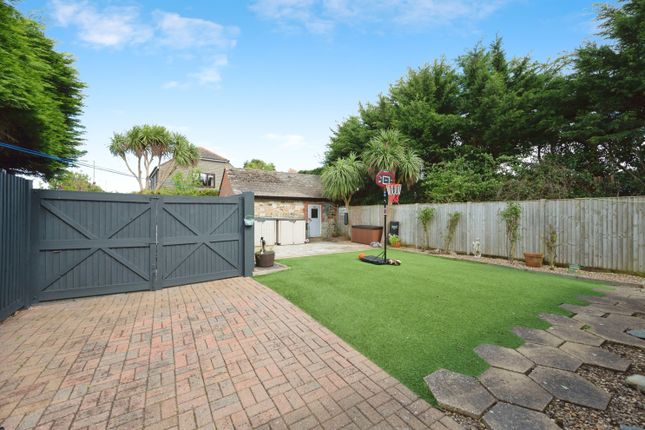 1, Flint Cottages, Hayling Island photo 3