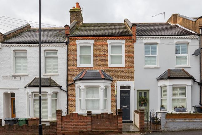 Thumbnail Terraced house to rent in Fairfield Road, London