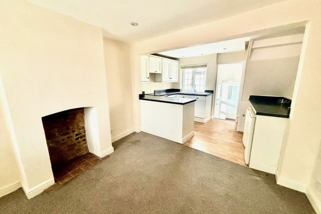 9, Harvest Road, Egham photo 2
