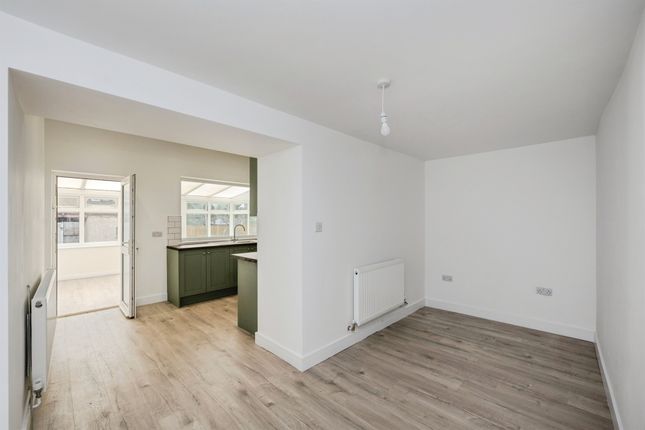 45, Gwilym Road, Swansea photo 4