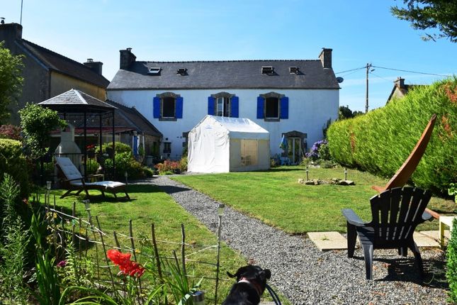 Detached house for sale in 56160 Séglien, Morbihan, Brittany, France