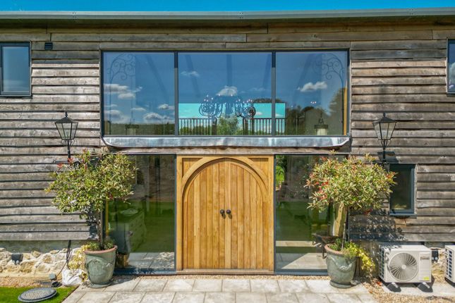 Gallops Barn Newlands Road, Ashford photo 3