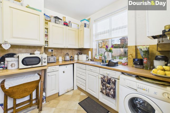 17 Sawpit Lane, Stafford photo 3