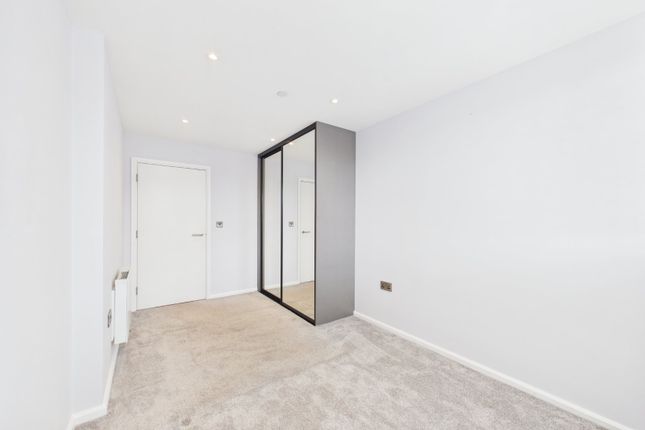 Flat 21, Ascot House,, Finchampstead Road, Wokingham photo 5