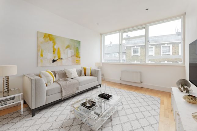 Flat for sale in St. Martin's Lane, London