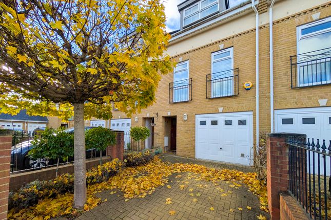 30, Floyer Close, Richmond photo 2