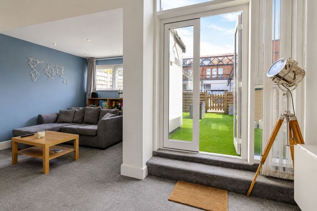 15 Wheatsheaf Court, Leicester photo 3