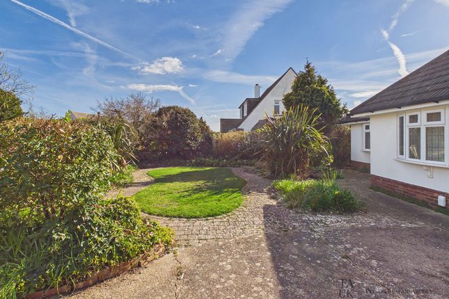 38, St Thomas Avenue, Hayling Island photo 2