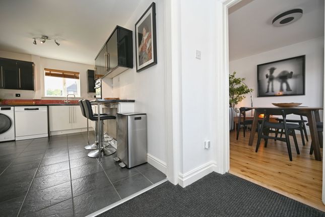 7, Windsor Avenue, Barnsley photo 3