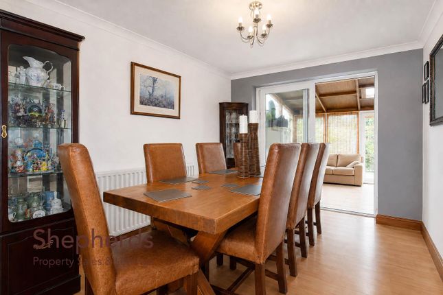 212, Perrysfield Road, Cheshunt photo 4