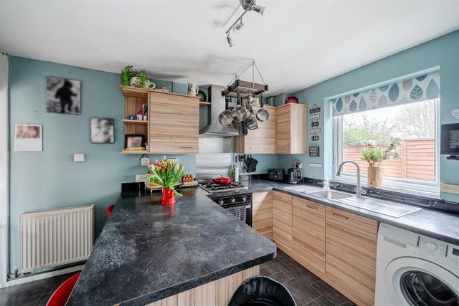 73, Court Orchard Road, Bridport photo 2
