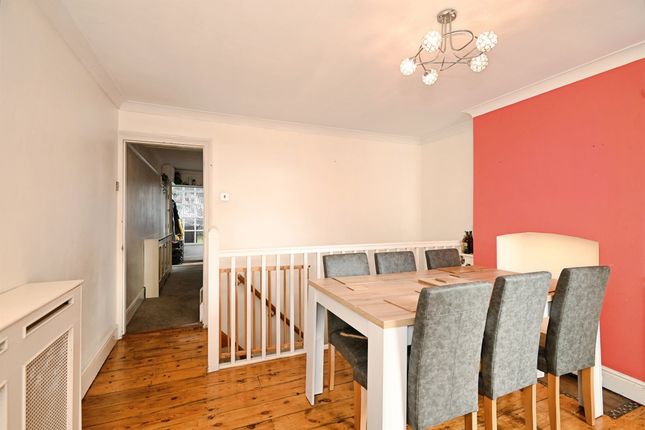 31, Staplehurst Road, Sittingbourne photo 3