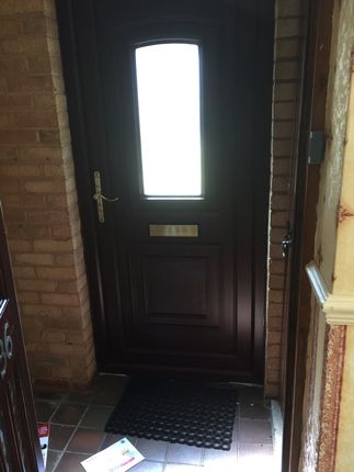 36, Osbourne Close, West Midlands, England photo 2