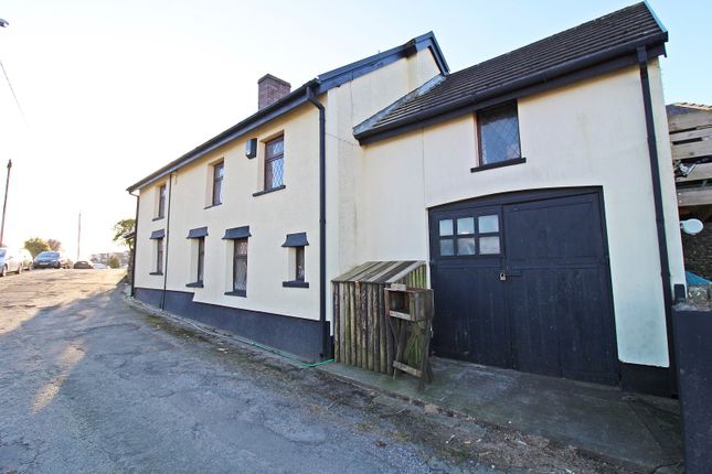 Detached house for sale in Heol Las, Llantrisant, Pontyclun, Rhondda Cynon Taff.
