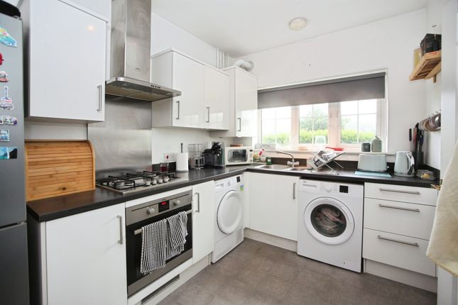 5, Alexon Way, Pontypridd photo 4