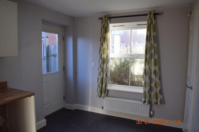 17, Tulip Tree Road, Nuneaton photo 4