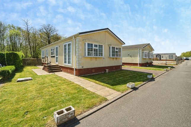 2-bed caravan on 24, Waveney Park, Stuston Road, Diss, £110,000