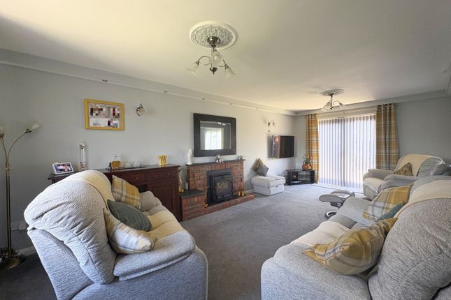 19 The Park, Northway, Tewkesbury photo 3
