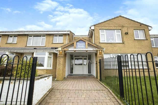 Flat for sale in Weavers Brook, Cumberland Close, Halifax, West Yorkshire