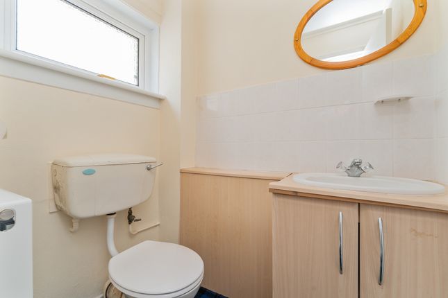 26, Ash Road, Cumbernauld photo 4