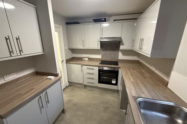 5, Fitzalan Court, Littlehampton photo 2