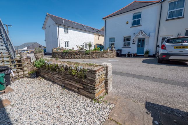 1 Kays Mews, Fore Street, Tintagel photo 3