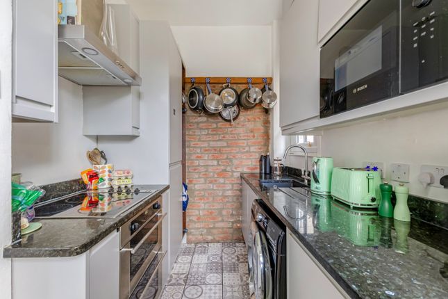 First Floor Flat, 6, Cotham Side, Bristol photo 4