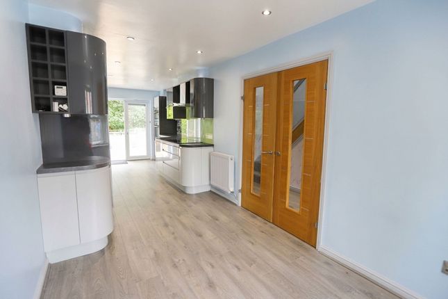 9 Whittle Brook Close, Bury photo 5