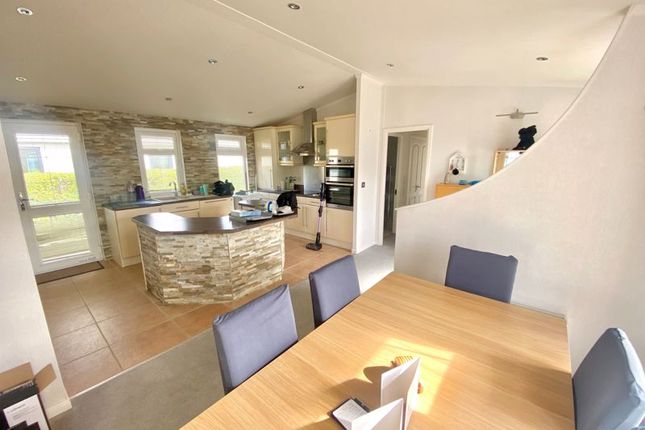 20, Wickham Court, Fareham photo 3