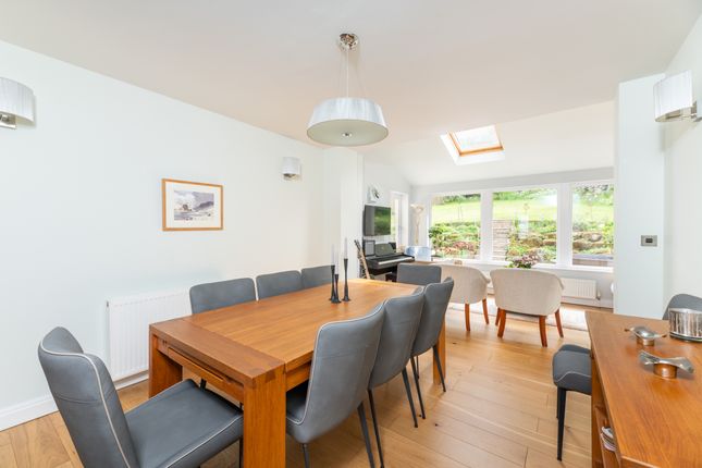 Woodside, 10, Cottingley Drive, West Yorkshire photo 4
