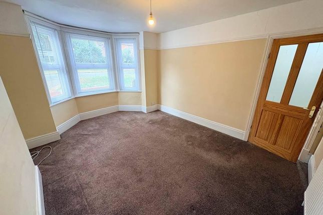 9, Wellingborough Road, Olney photo 3