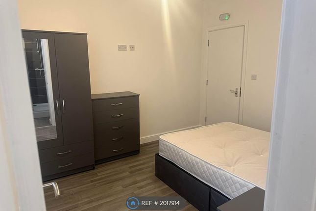 Room to rent in Corporation Road, Middlesbrough