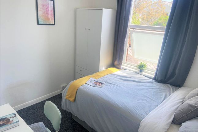 Room to rent in Cromwell Road, Shirley, Southampton