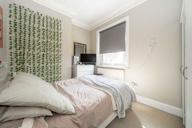 16B, Station Road, Sunbury-On-Thames photo 4