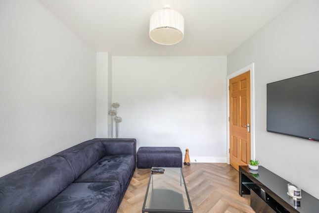 50 Primrose Avenue, Newton Mearns, Glasgow photo 5