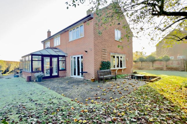3, Grange Close, Buckingham photo 4